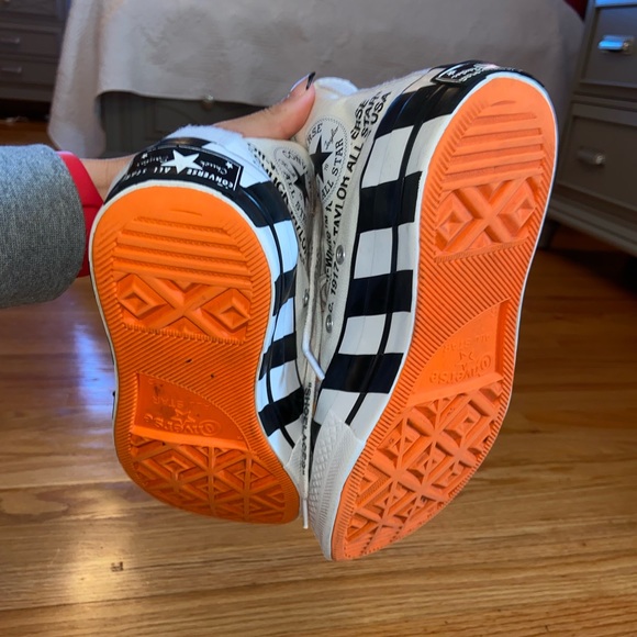 SOLD Converse Chuck Taylor All-Star 70 Off-White - Picture 2 of 7